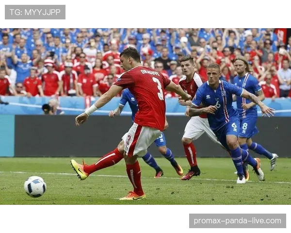 凯恩高位跑动如何重塑锋线角色并改变比赛走势