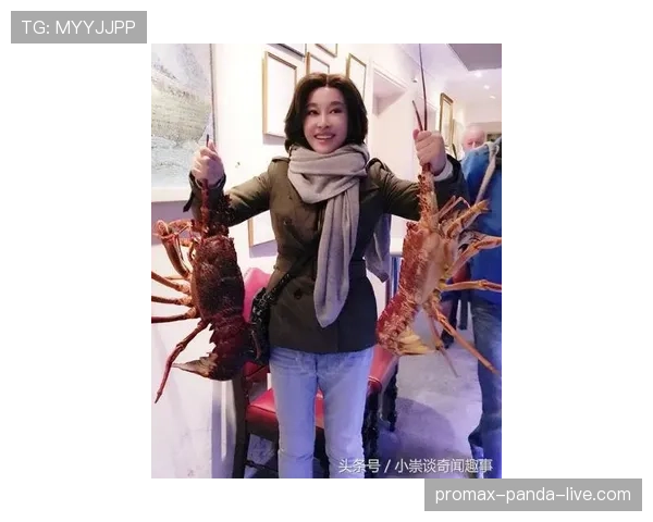 鲍春来居然在饭店点了三大份龙虾,旁边朋友都傻了眼! 鲍春来居然在饭店点了三大份龙虾,旁边朋友都傻了眼!